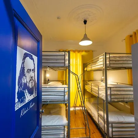 Help Yourself - Parede