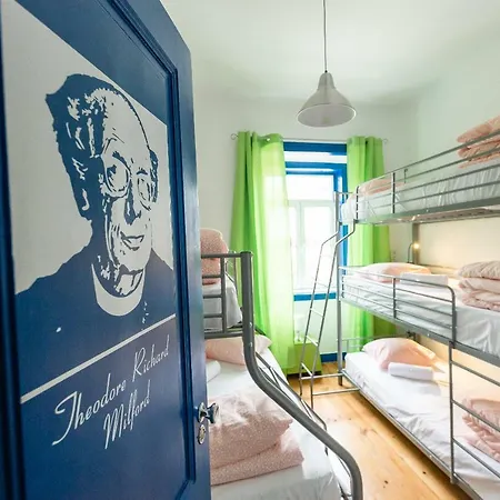 Help Yourself - * Parede