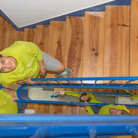 Help Yourself - * Parede