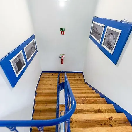 Hostel Help Yourself -