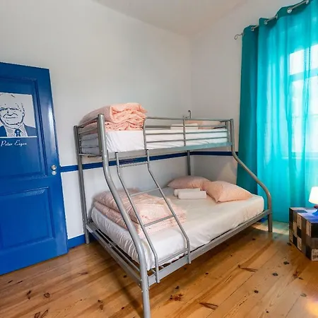 Hostel Help Yourself -